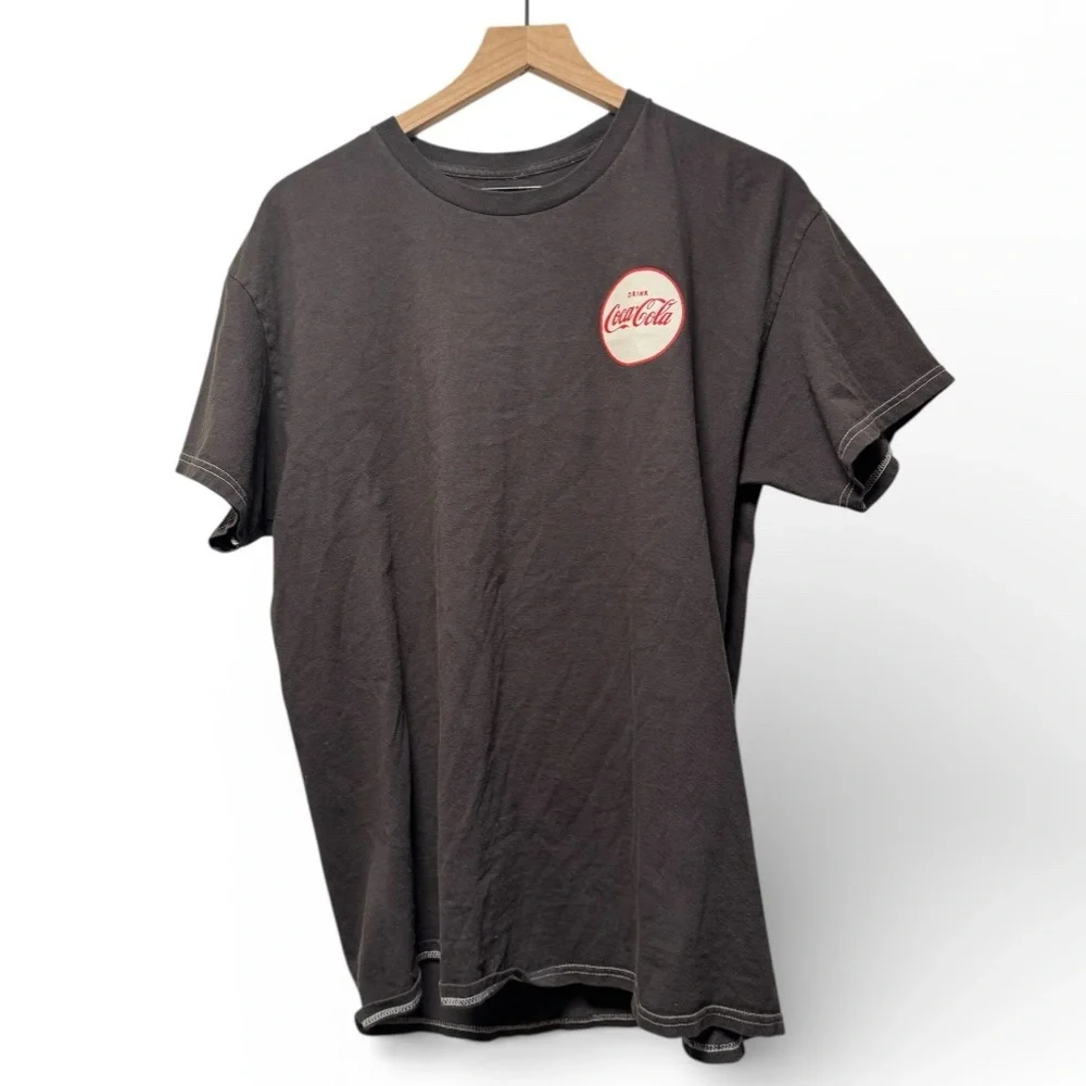 Coca-Cola Cowboy Graphic T-Shirt Men’s Large Urban Outfitters - Picture 2 of 3